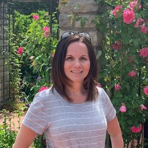 Meet your Posher, Laura